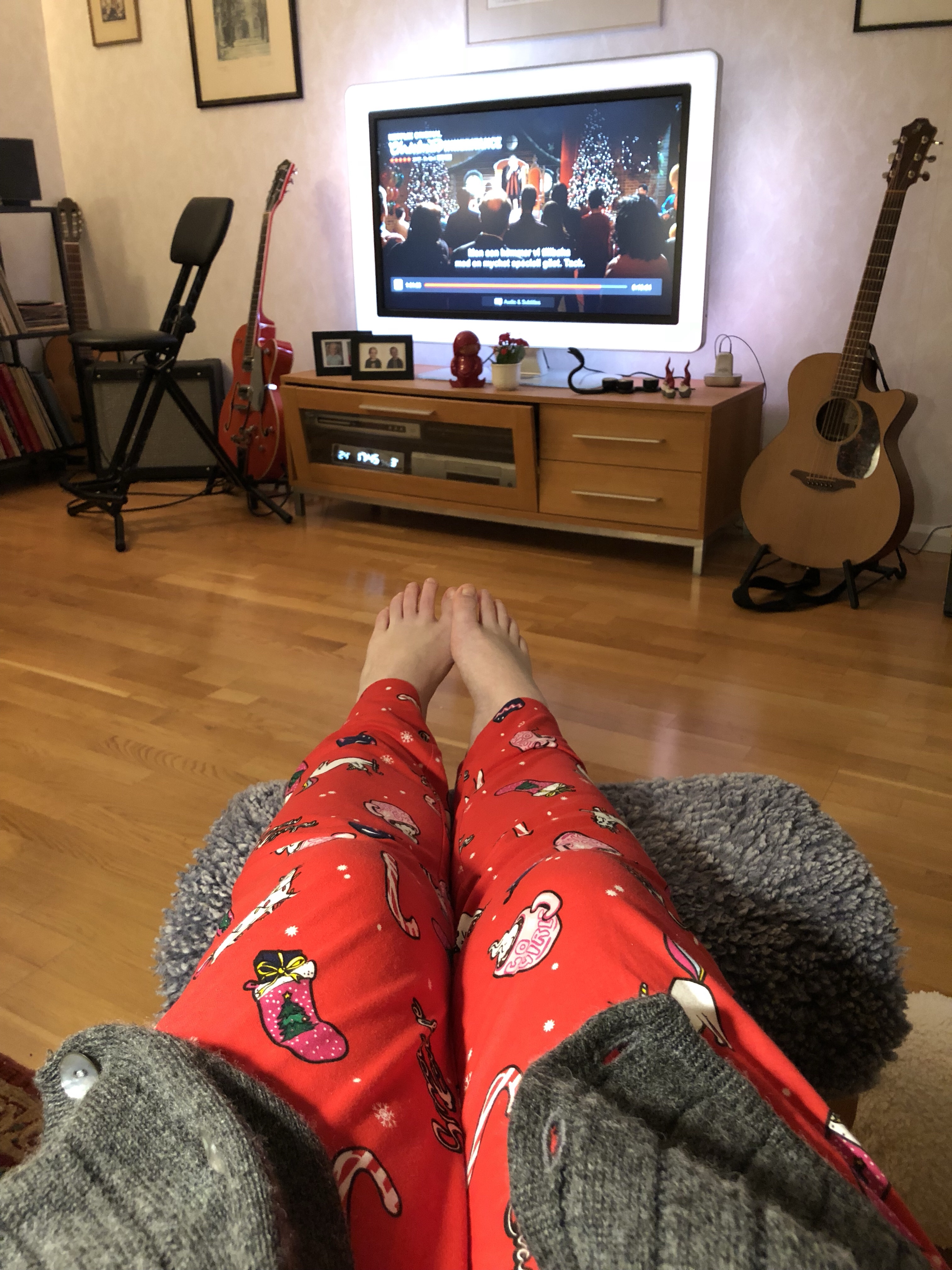 Julpyjamasbyxor och netflix