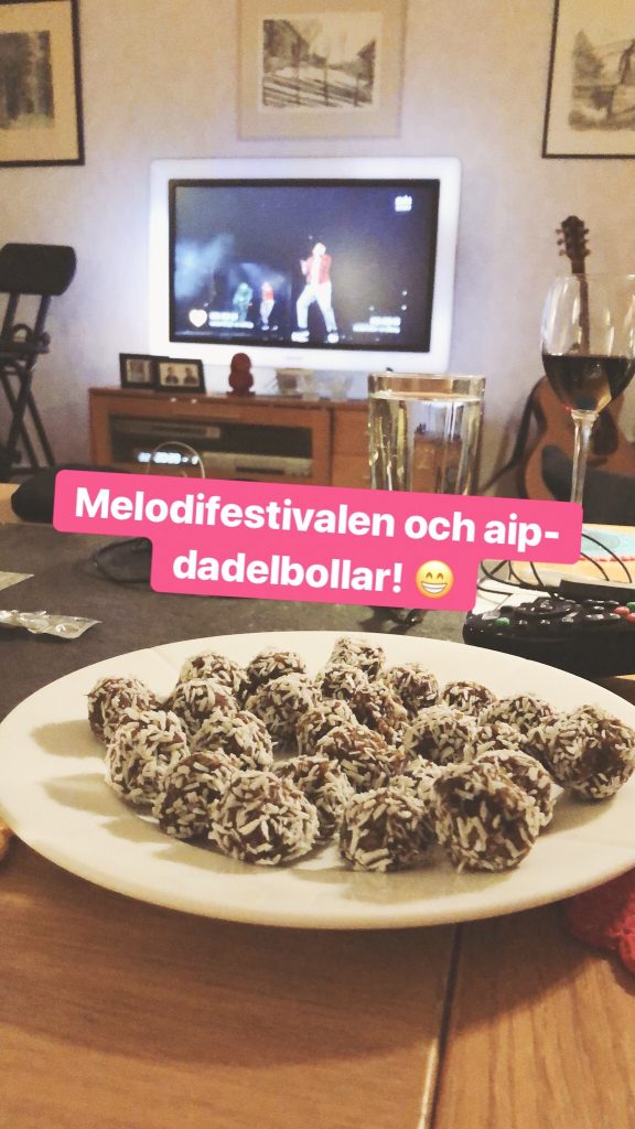 Dadelbollar och melodifestivalen - Amoll.net